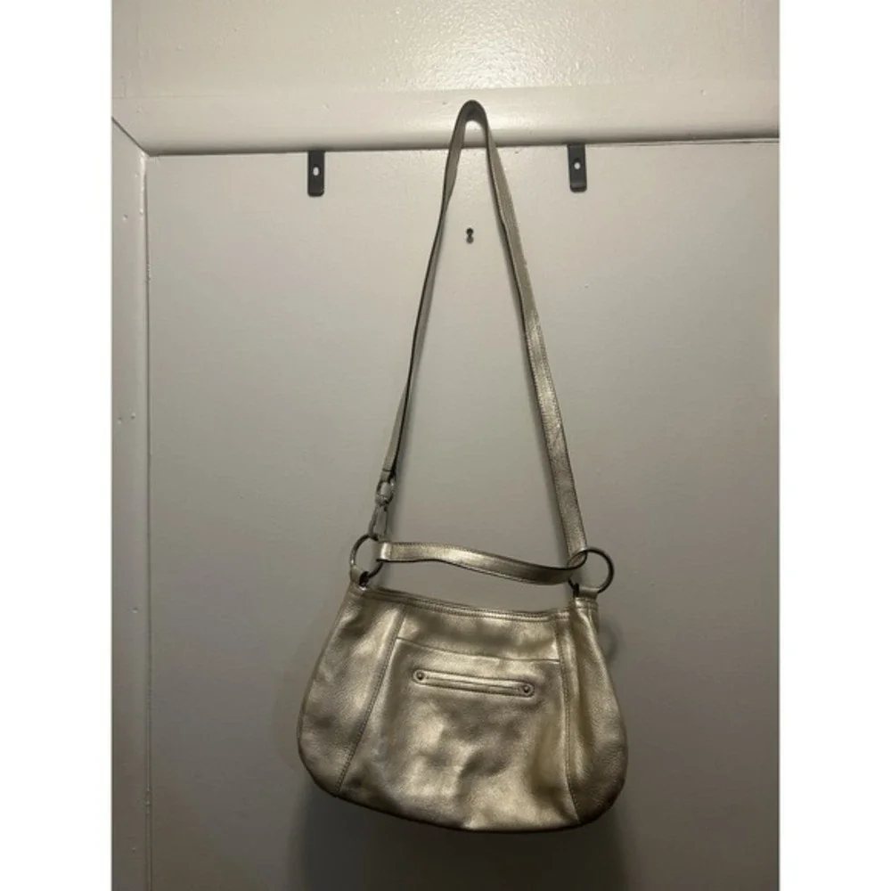 B Makowsky‎ Women's Pebbled Leather Crossbody Champaign Metallic Handbag Y2K